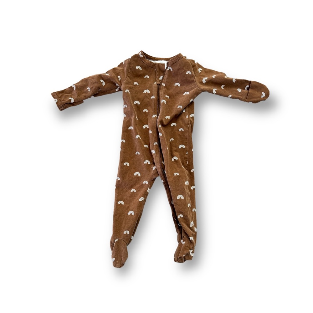 Somewhere over the rainbow! Mebie baby- 6-12 months, brown rainbow footie